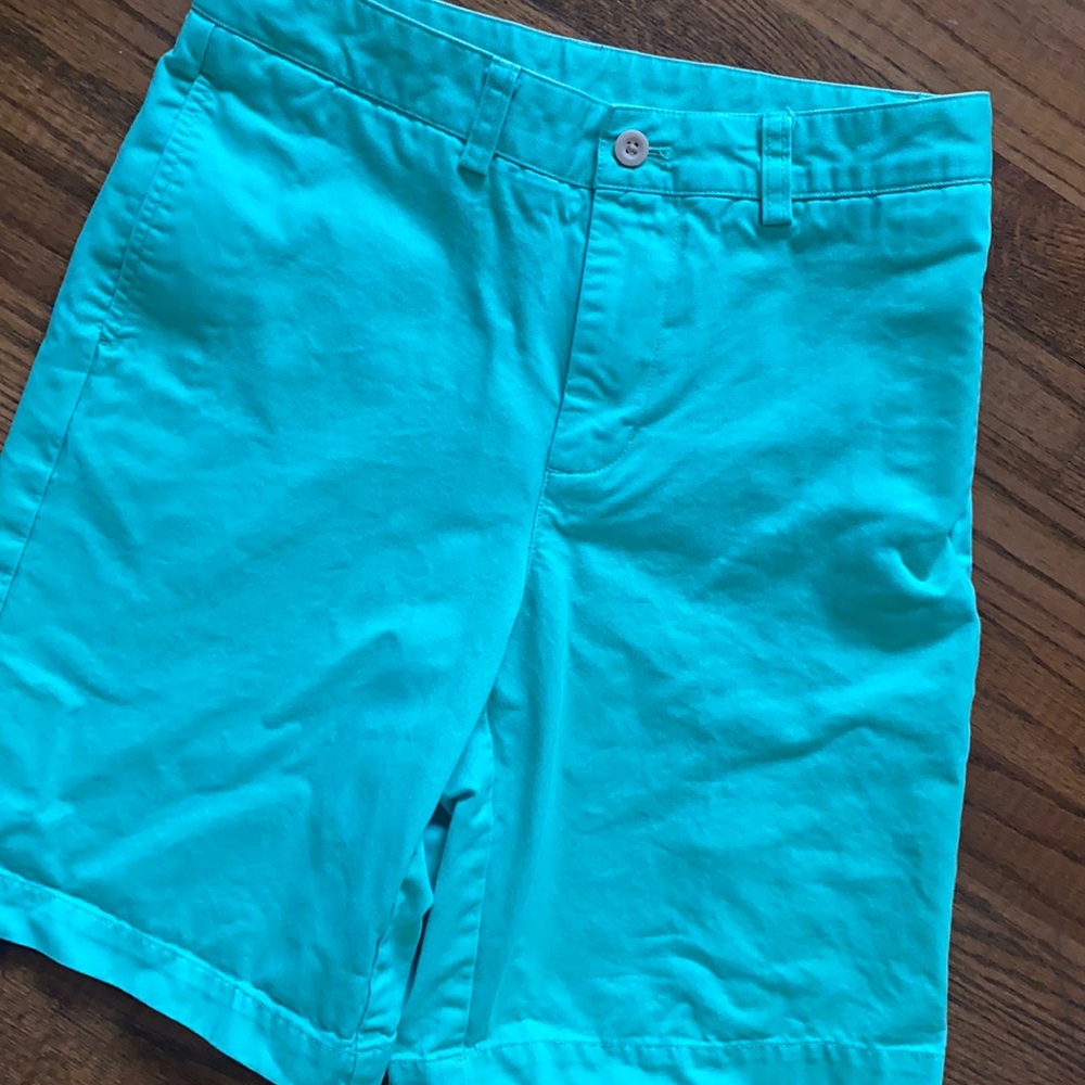 Green Flat Front Vineyard Vines Bermudas